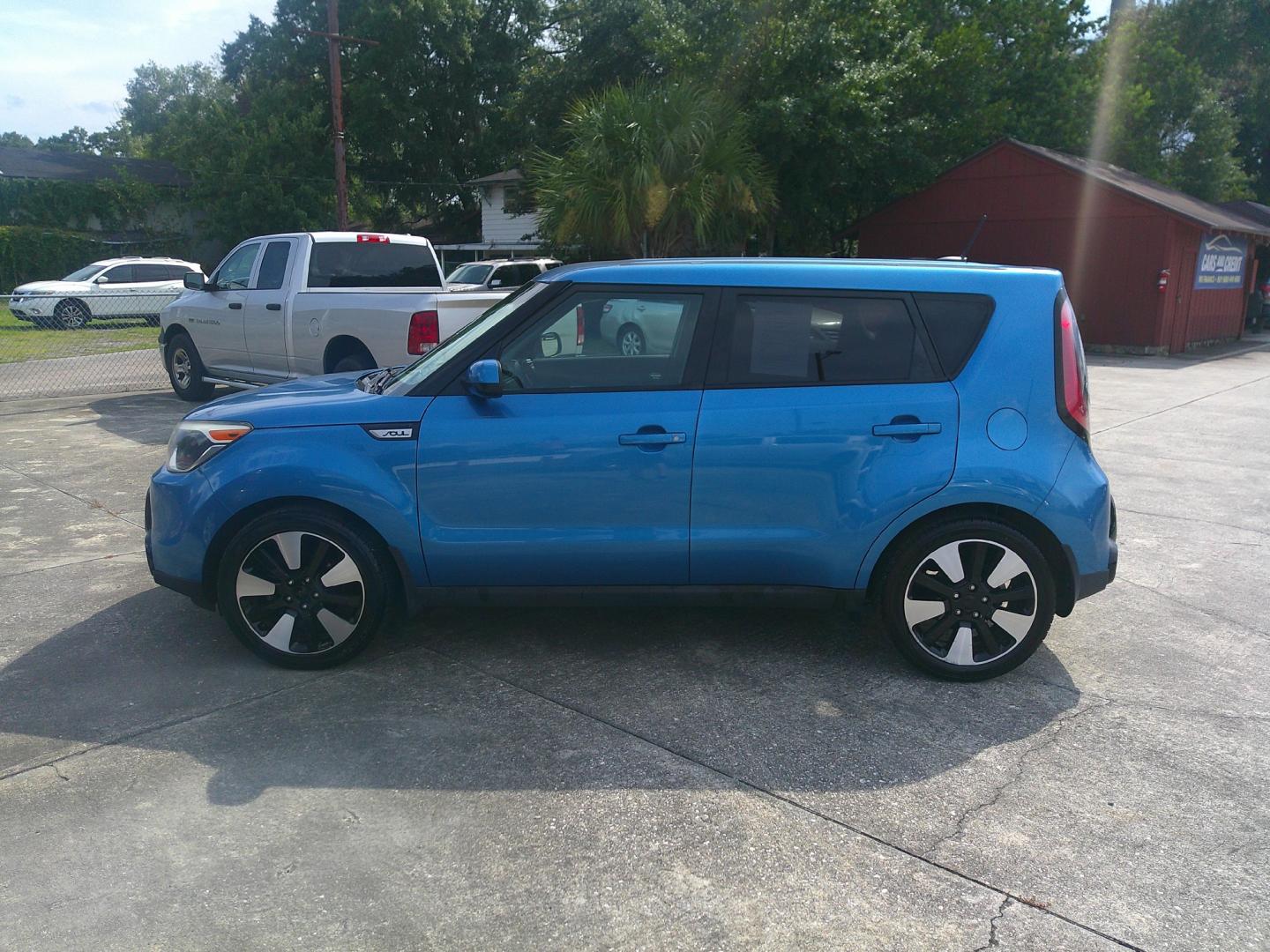 2016 BLUE KIA SOUL + (PLUS) (KNDJP3A54G7) , located at 1200 Cassat Avenue, Jacksonville, FL, 32205, (904) 695-1885, 30.302404, -81.731033 - Photo#1